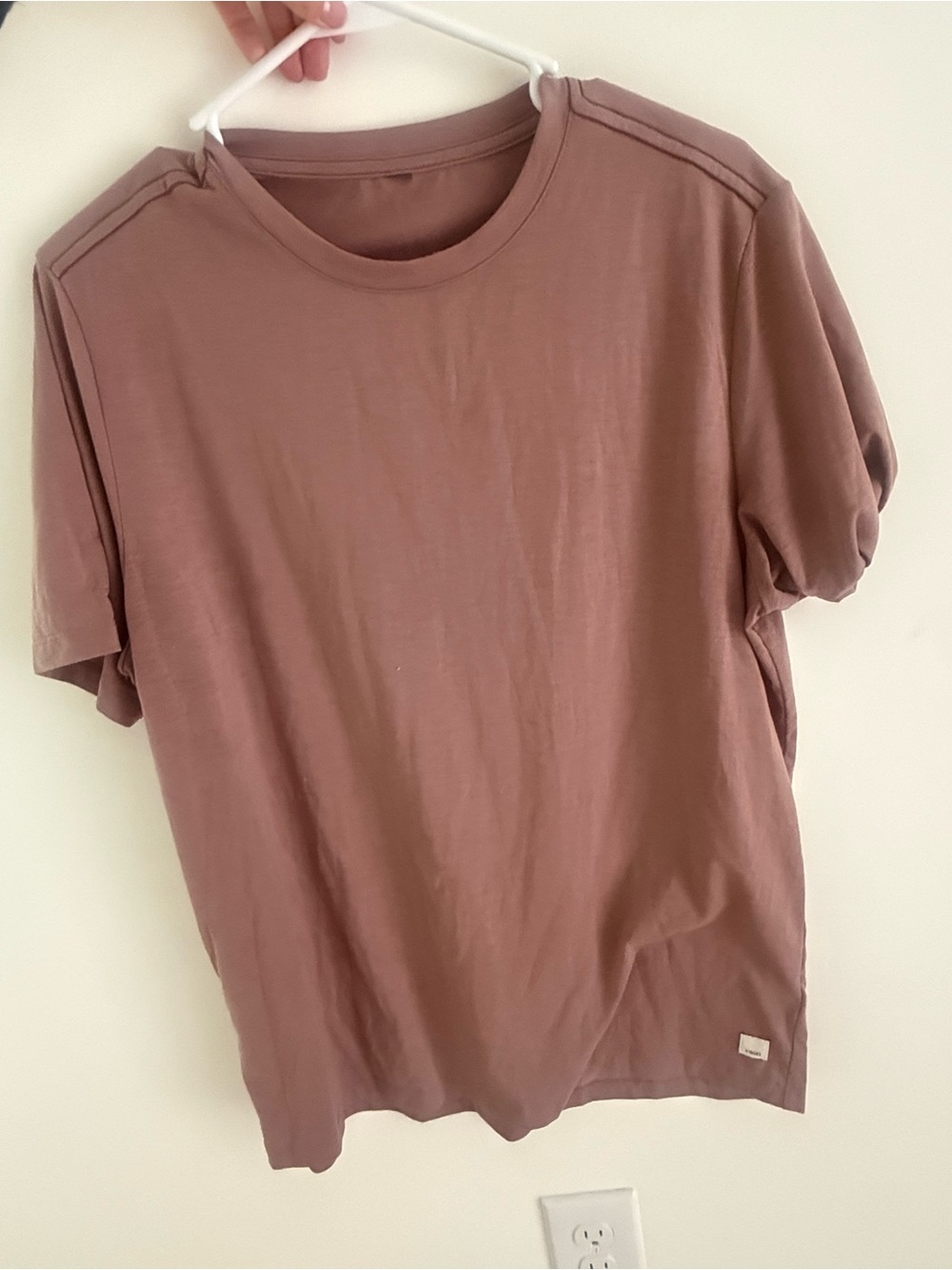 Vuori Short Sleeve Crew Tee in Mauve